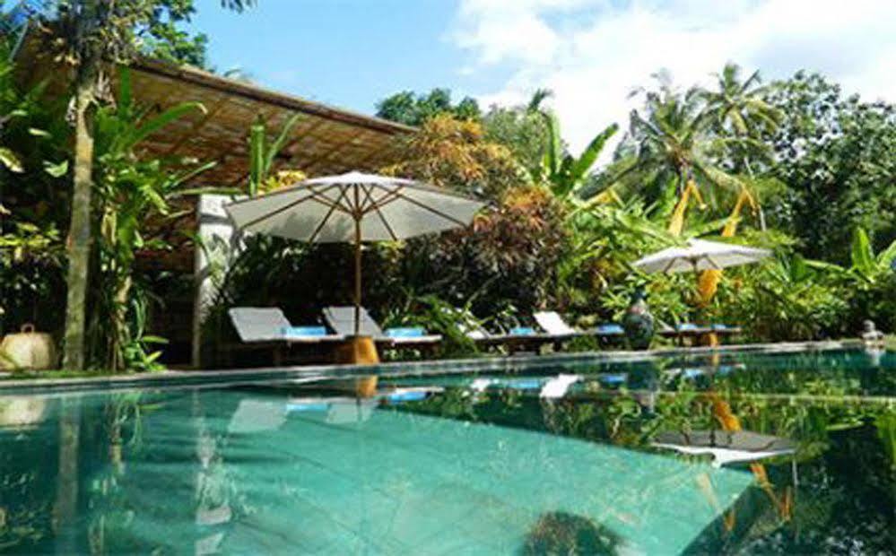 จิลี เอมาส โอเชียนไซด์ รีสอร์ต บาหลี Hotel เตจากูลา ภายนอก รูปภาพ